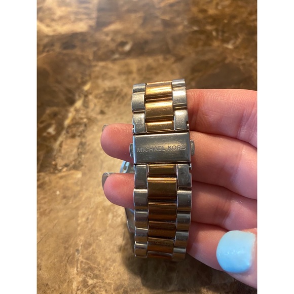 Michael Kors Bradshaw Two Tone Watch - Picture 6 of 8